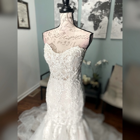 Maggie Sottero Dresses & Skirts - Maggie Sottero mermaid sparkly wedding dress